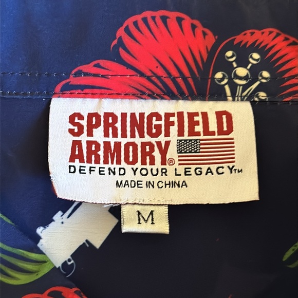 Springfield Armory *NWOT* Men's Summer Hawaiian Print Casual Button Down Shirt - Picture 6 of 7